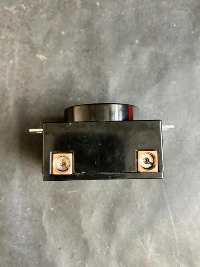 Used HUBBELL HBL20403 LOCKING RECEPTACLE