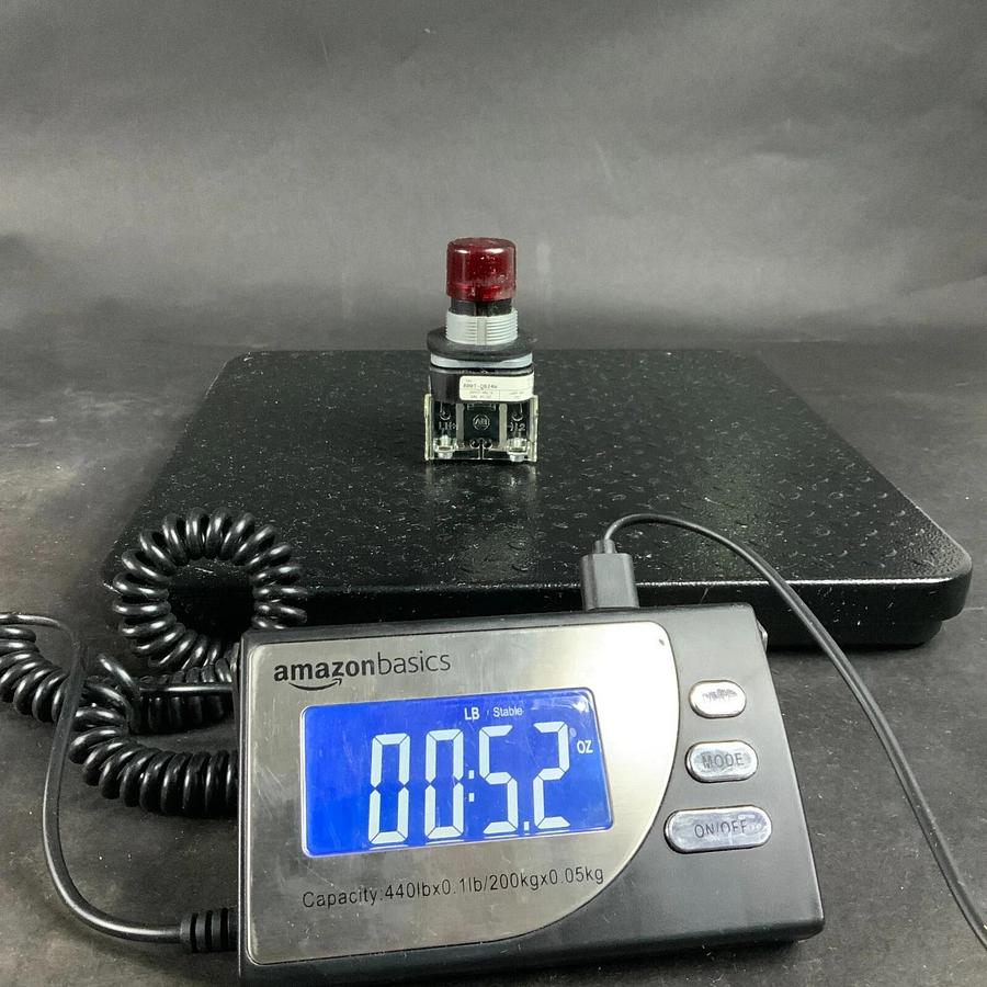 ALLEN BRADLEY 800T-QB24W PUSH BUTTON ($40 OBO)