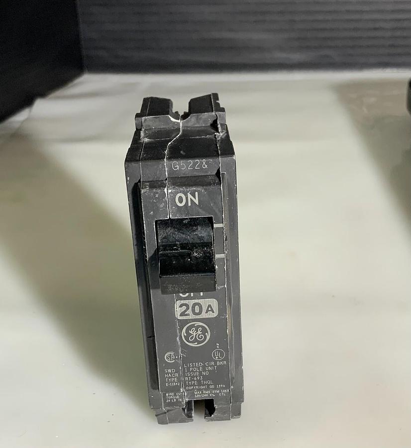 GENERAL ELETRIC RT693 20 AMP ($19.99  OBO)