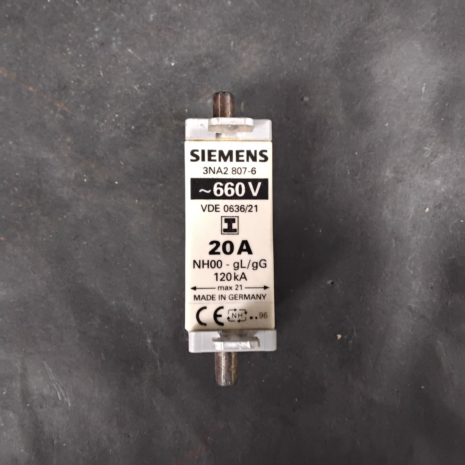 Used SIEMENS 3NA2 807-6 FUSE ($10 OBO)