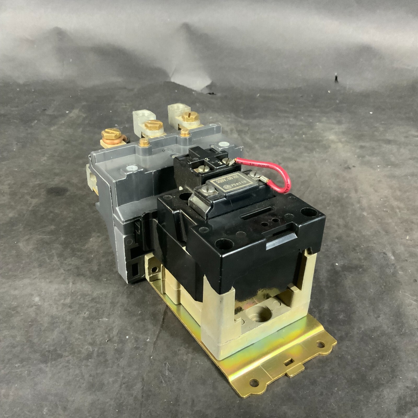 Used ALLEN BRADLEY 202AC-C0H92 CONTACTOR ($115 OBO)