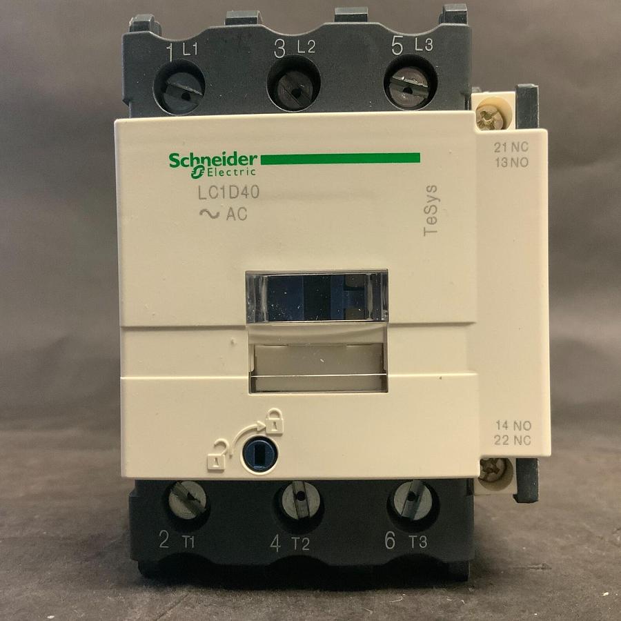 SCHNEIDER ELECTRIC LC1 D40Q7 CONTACTOR ($125 OBO)