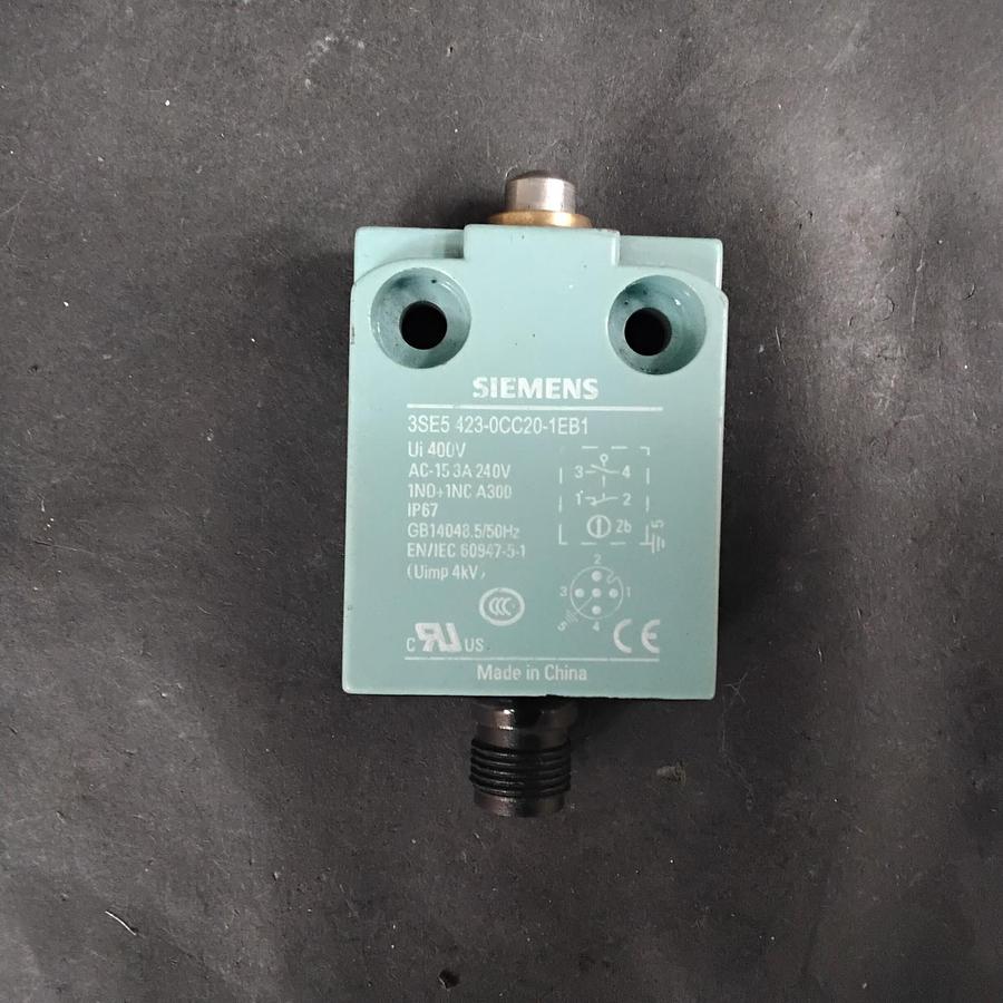 Used SIEMENS 3SE5 423-0CC20-1EB1 LIMIT SWITCH ($15 OBO)