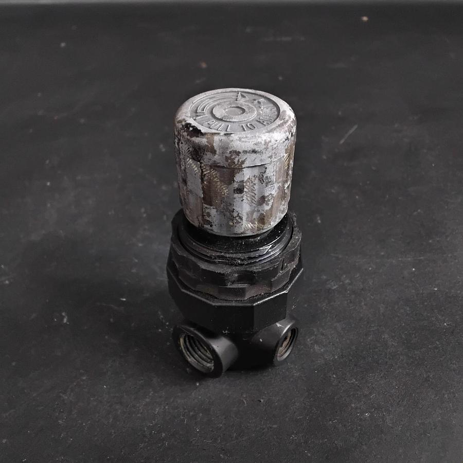 Used NORGREN R07-200-RGKA PNEUMATIC PRESSURE REGULATOR ($20 OBO)