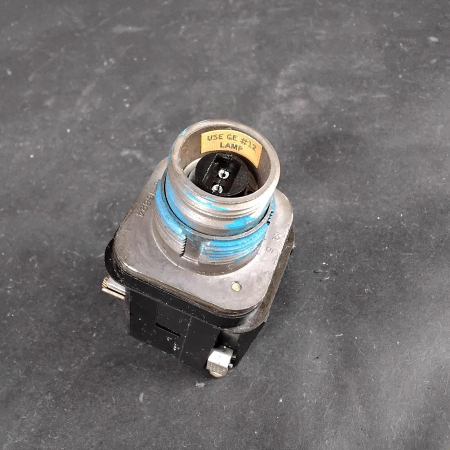 Used ALLEN BRADLEY 800T PUSH-PULL OPERATOR - B-16824 ($15 OBO)