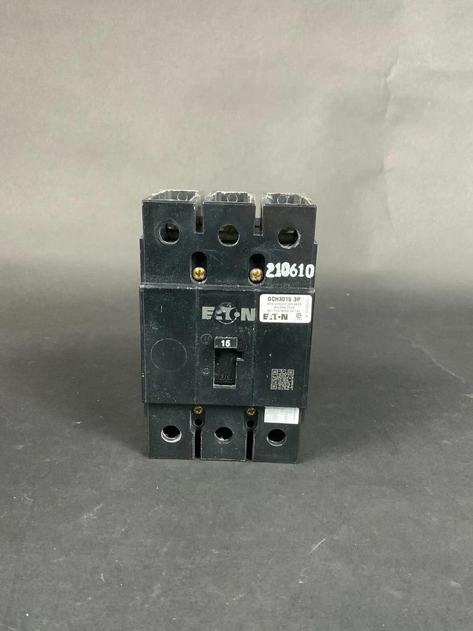 EATON GCH3015 CIRCUIT BREAKER ($140 OBO)