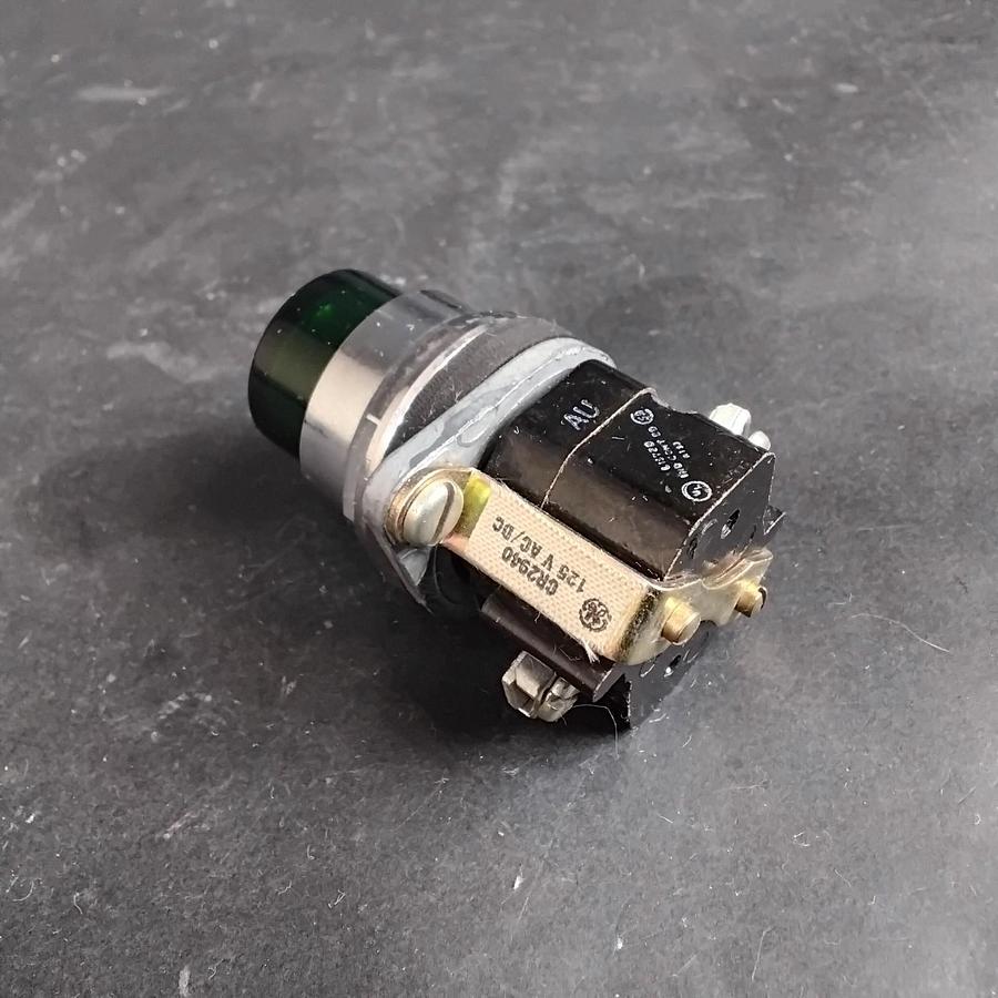 Used GENERAL ELECTRIC CR2940 CONTACT BLOCK W/ PUSHBUTTON ($16 OBO)