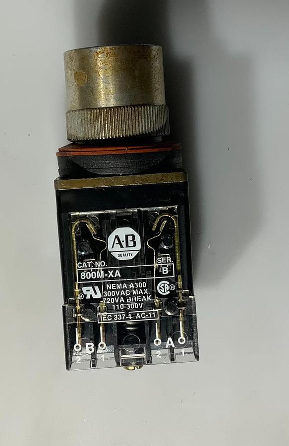 Used ALLEN BRADLEY 800M-XA ($14.99 OBO)