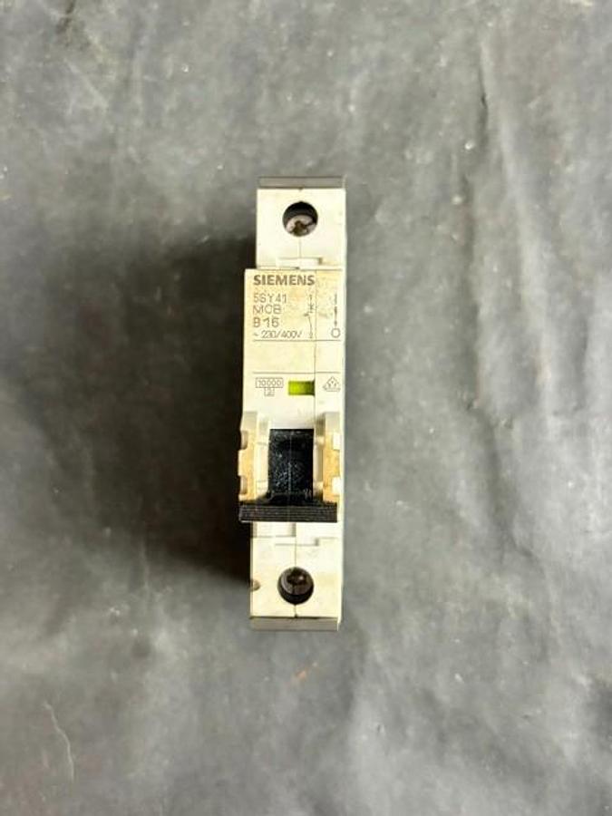 Used SIEMENS 5SY4116-6 CIRCUIT BREAKER