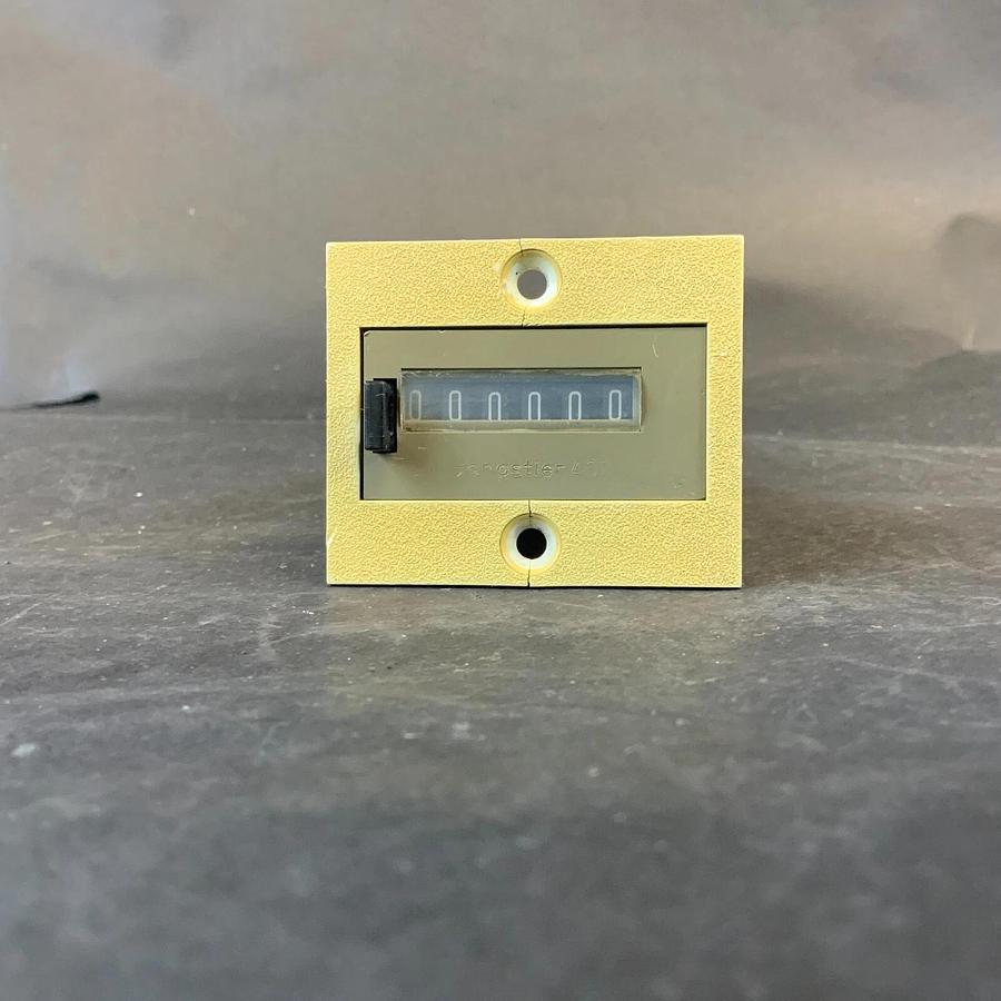 Used HENGSTLER 0-404-618 COUNTER ($20 OBO)