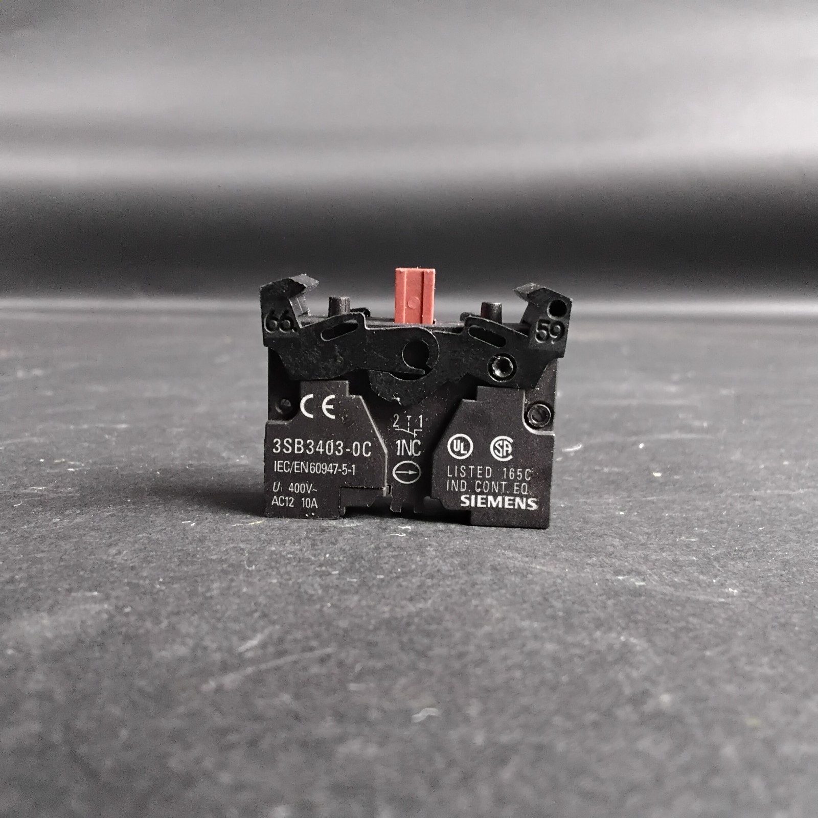 Used SIEMENS 3SB3403-0C CONTACT BLOCK ($15 OBO)