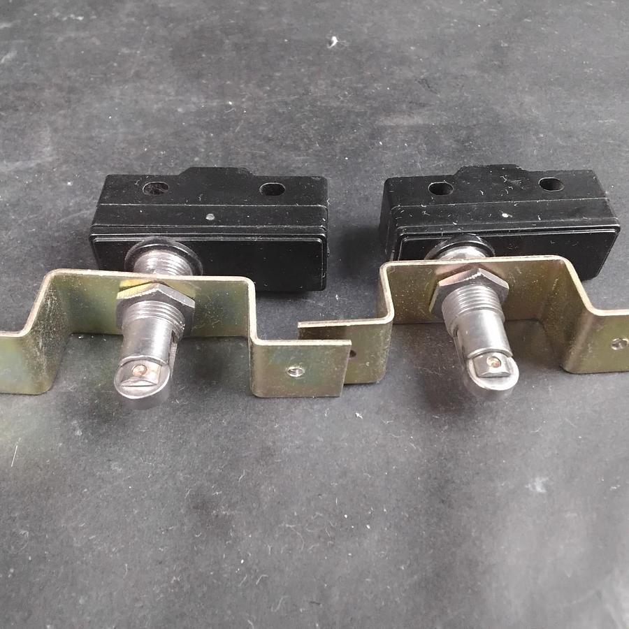 Used CHINT YBLXW-5/11Q1 LIMIT SWITCH ($14/EACH OBO)