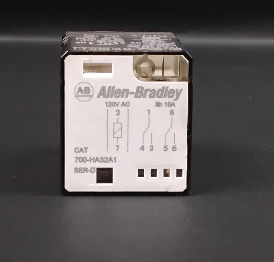 Used ALLEN BRADLEY 700-HA32A1 SERIES D ($10 OBO)