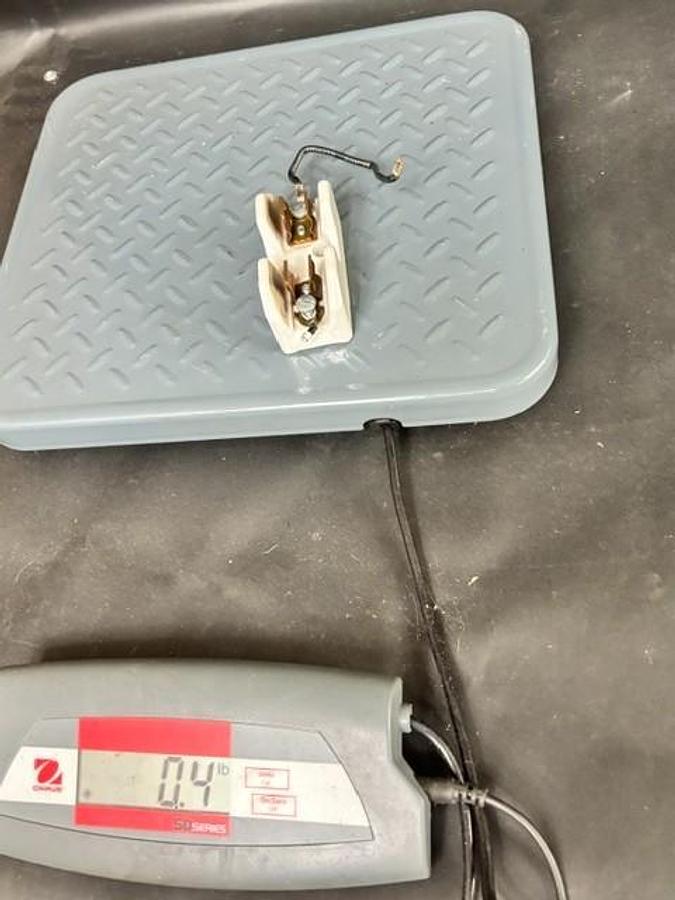 Used THOMAS & BETTS 388-401 FUSE HOLDER