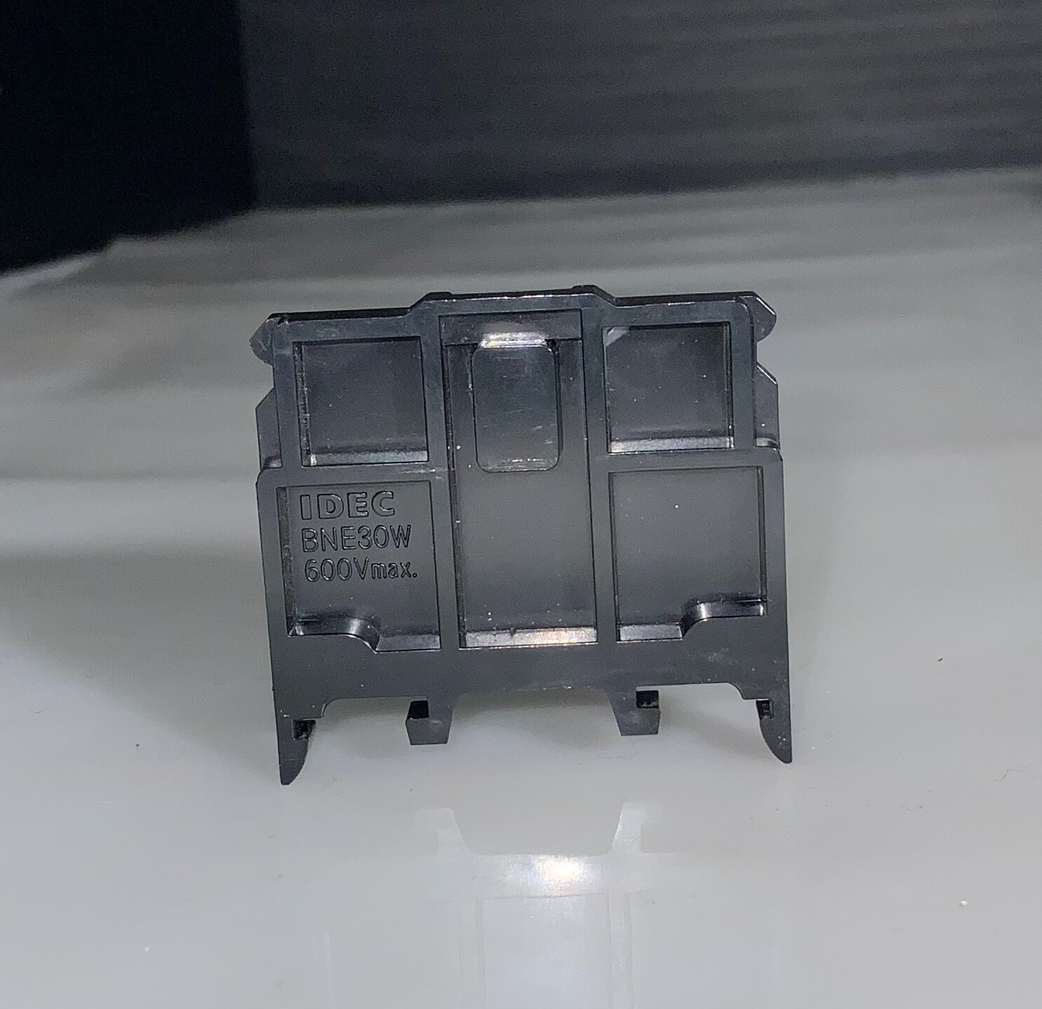 Used IDEC BNE30W ($1.99/EACH OBO)