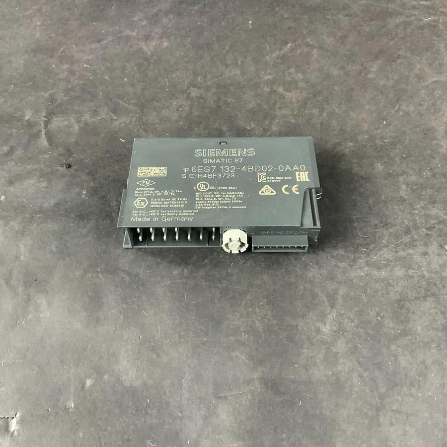 Used SIEMENS 6ES7 132-4BD02-0AA0 OUTPUT MODULE ($10 OBO)