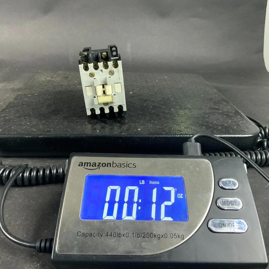 Used ALLEN BRADLEY 700-F400A2 C CONTACTOR ($35 OBO)