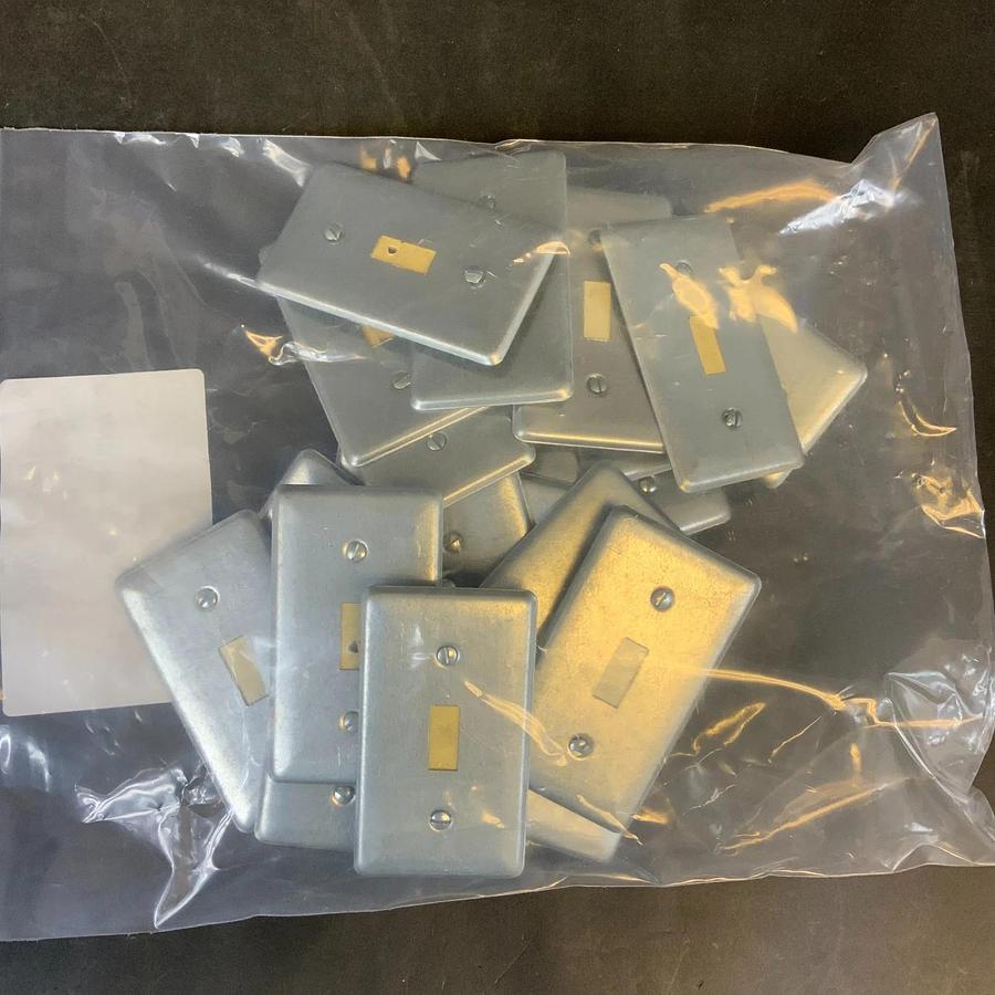 EATON CROUSE-HINDS TP618 UTILITY BOX COVER - SET OF 25 ($20 OBO)