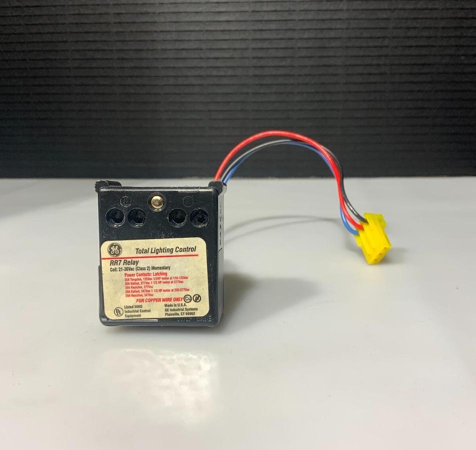 Used GENERAL ELECTRIC RR7 - TOTAL LIGHTING CONTROL RELAY