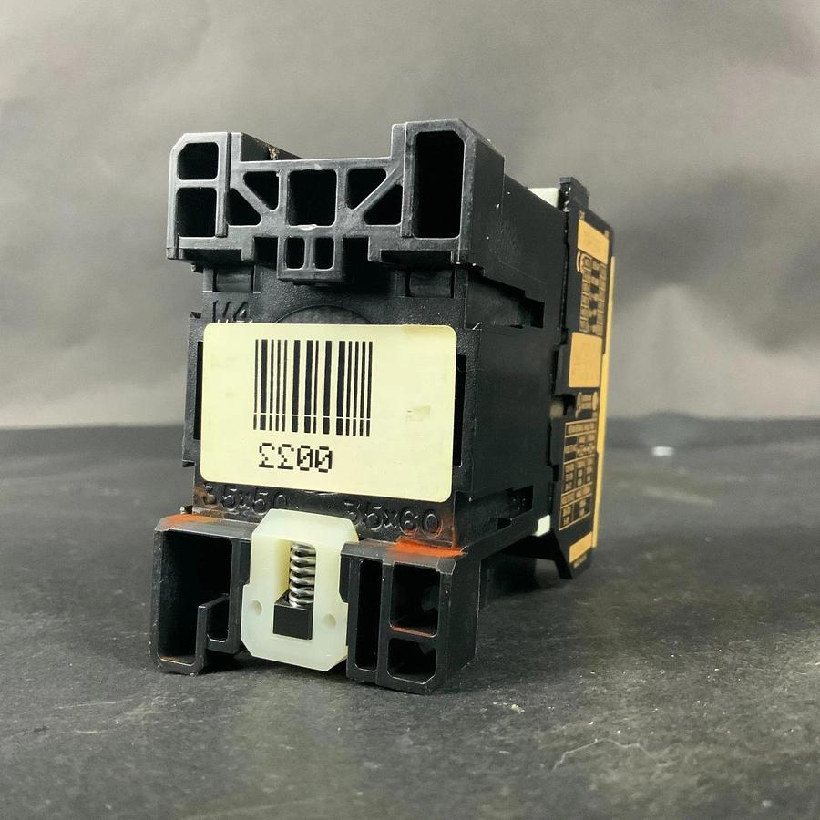 Used ALLEN BRADLEY 700-F220A1 SER B CONTROL RELAY ($40 OBO)