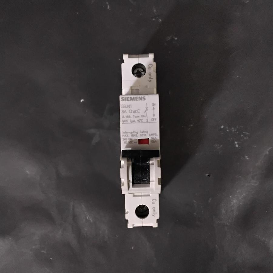 Used SIEMENS 5SJ4108-7HG40 CIRCUIT BREAKER 8A ($17 OBO)