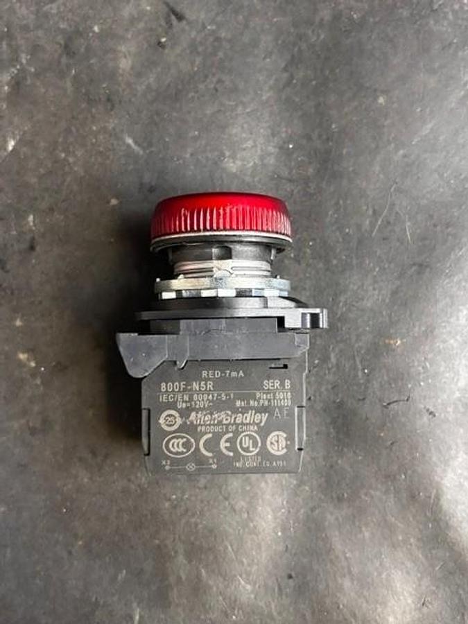 Used ALLEN BRADLEY 800F-N5R RED PILOT LIGHT ($10 OBO)