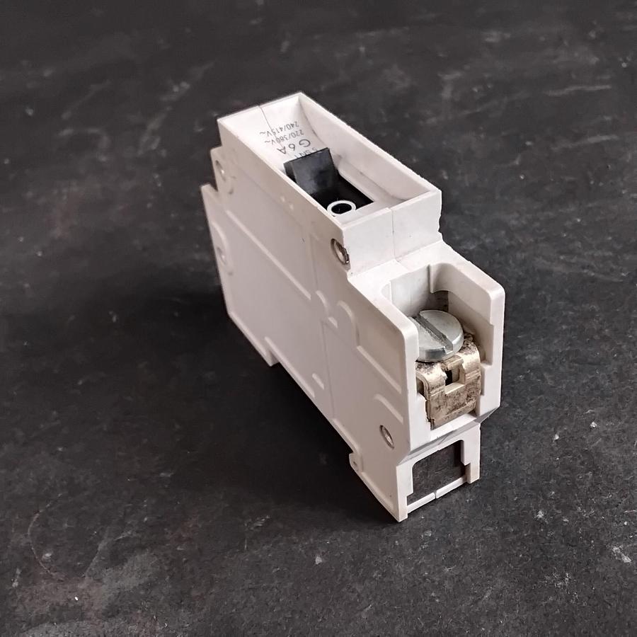 Used SIEMENS 5SN1 G6A CIRCUIT BREAKER ($10 OBO)