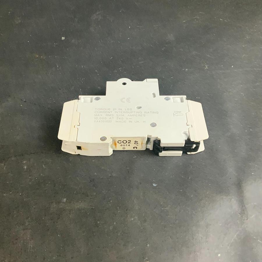 Used CUTLER HAMMER WMTC1002 CIRCUIT BREAKER ($15 OBO)