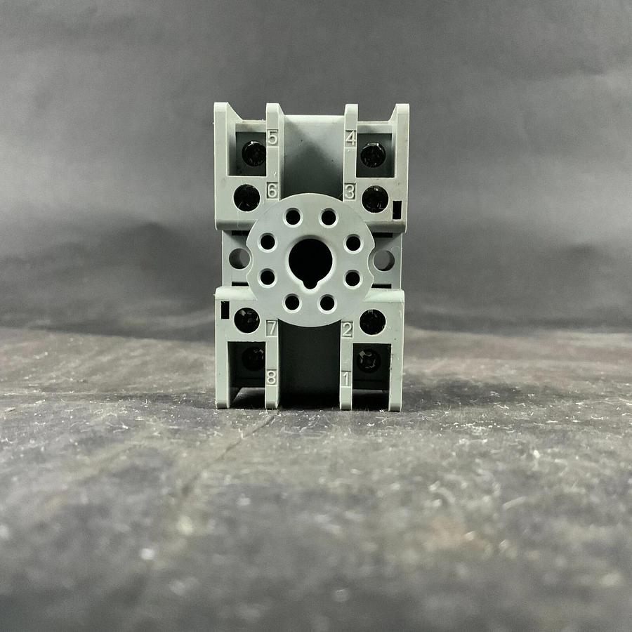 Used IDEC SR2P-05C RELAY SOCKET ($10 OBO)