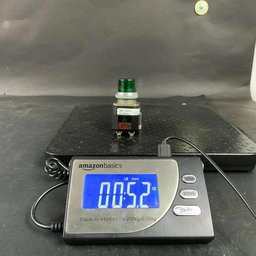 Used ALLEN BRADLEY 800T-FXP16A1 GREEN PUSHBUTTON ($30 OBO)