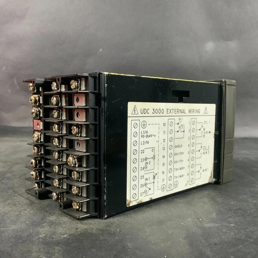 Used HONEYWELL UDC3000 VERSA-PRO DIGITAL CONTROLLER ($130 OBO)