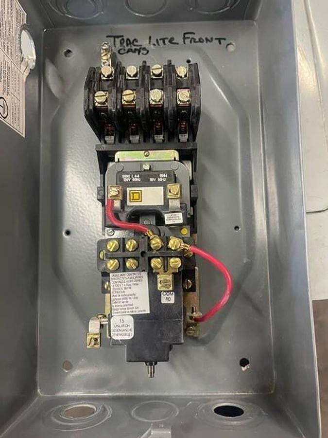 Used SCHNEIDER 8903LXO40V02 ($400 OBO)