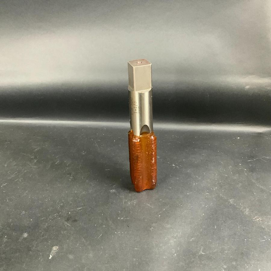Used REIFF & NESTOR 1-1/8”-8 NS 4-FLUTE HSG GROUND THREAD PLUG TAP ($30 OBO)