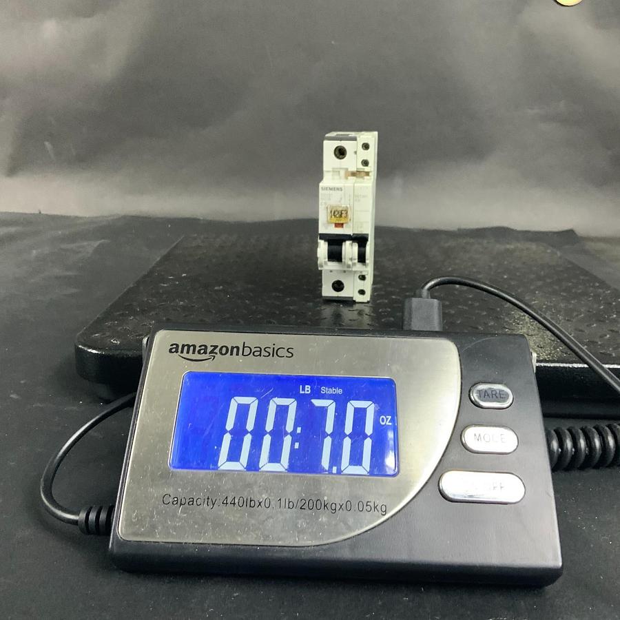Used SIEMENS 5SY61MCB C8 CIRCUIT BREAKER W/ AS AUX SWITCH ($12 OBO)
