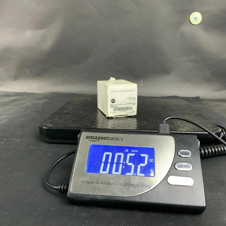 ALLEN BRADLEY 800T-D9D2 MOMENTARY PUSHBUTTON ($65 OBO)