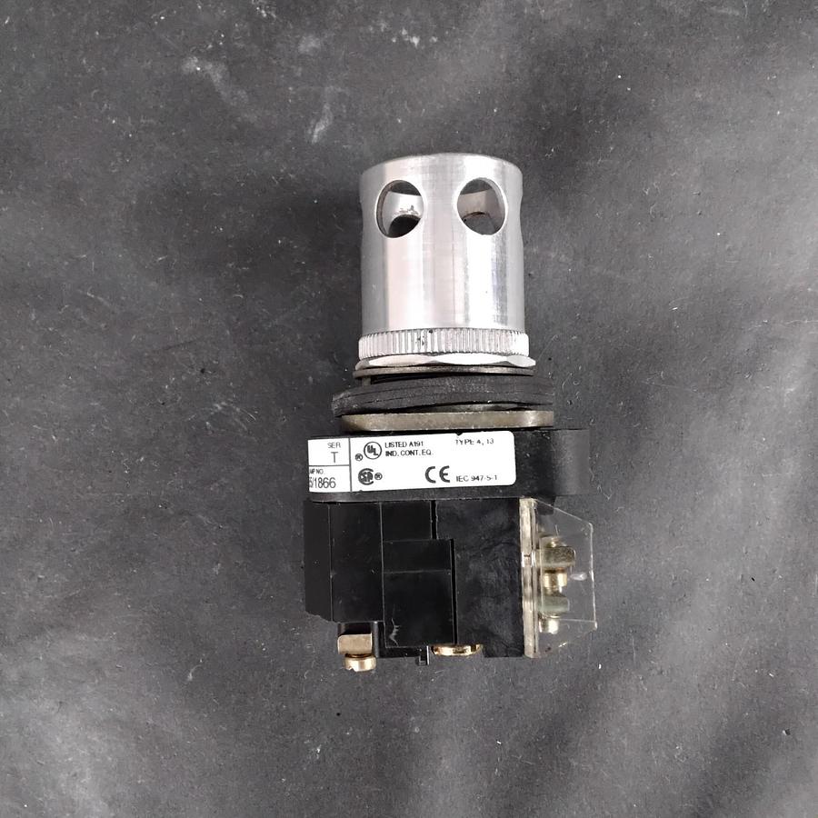 Used ALLEN BRADLEY 800T-PA16 SERIES T PUSHBUTTON SWITCH- NO LENS CAP ($14 OBO)