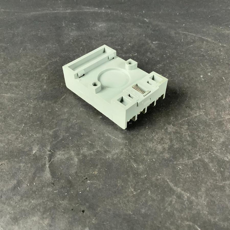 Used POTTER & BRUMFIELD 27E891 RELAY SOCKET ($5 OBO)