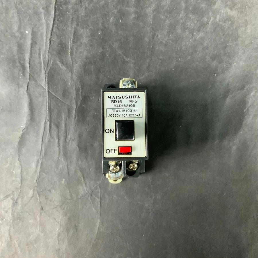 Used MATSUSHITA BD16 M-5 BAD162105 10A CIRCUIT BREAKER ($10 OBO)