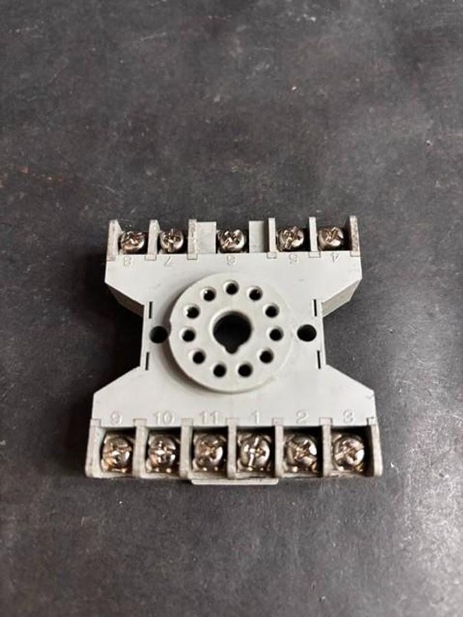 Used IDEC SR3P-06 RELAY SOCKET ($7 OBO)