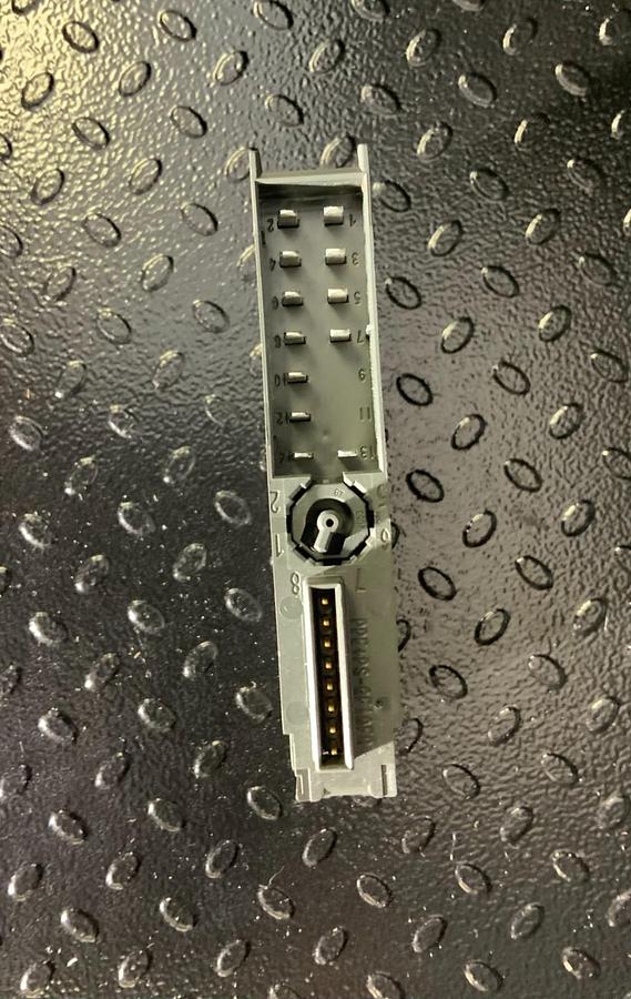 Used SIEMENS 6ES7132-4BD02-0AA0 ($79.99/EACH OBO)