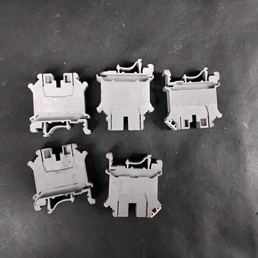 Used PHOENIX CONTACT UK 10N TERMINAL BLOCKS - GROUP OF 5 ($10 OBO)