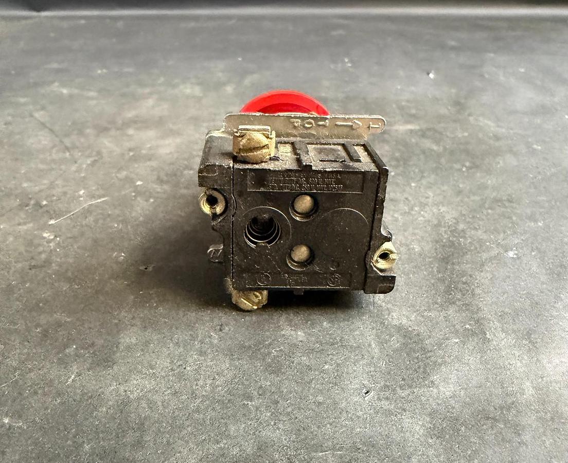 Used CUTLER HAMMER 1250T RED PUSHBUTTON ($20 OBO)