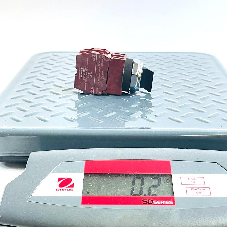 Used SIEMENS 3SB03-3MKB 3-POS SELECTOR SWITCH 22MM 3NC 1NO 3SB1400-0A 3SB1400-0H 10A