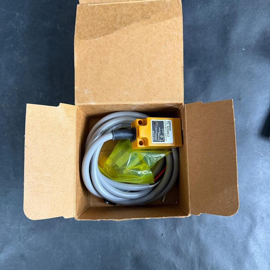 OMRON TL-N5ME2 PROXIMITY SWITCH