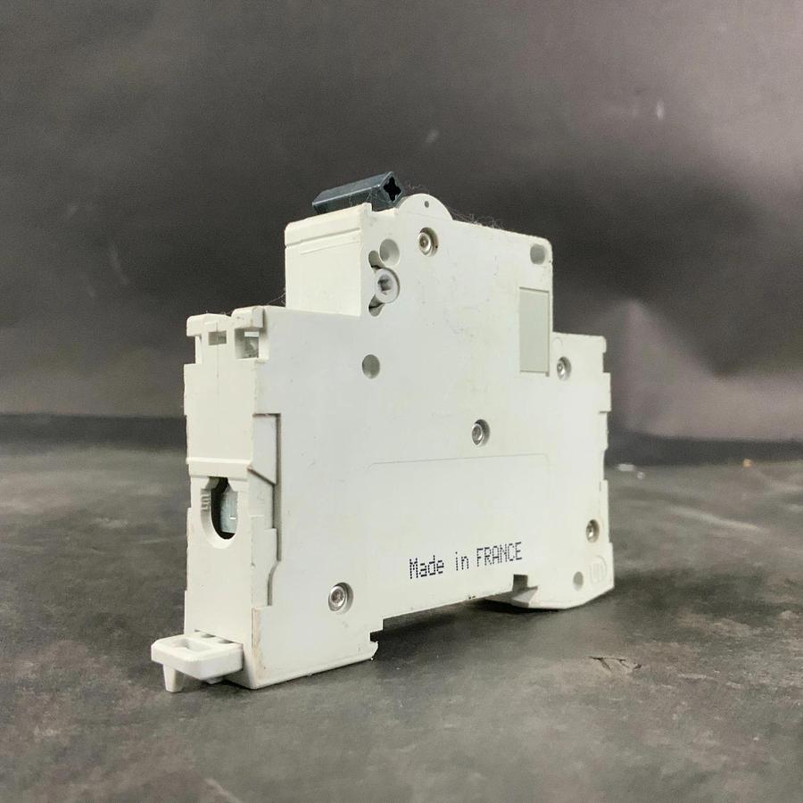 Used SCHNEIDER ELECTRIC MULTI9 C60 C4A CIRCUIT BREAKER ($25 OBO)