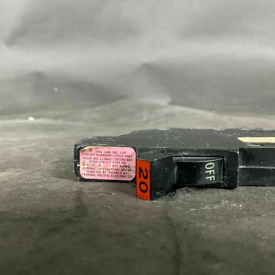 Used FEDERAL PACIFIC ELECTRIC LL-8642 STAB LOK CIRCUIT BREAKER ($15 OBO)