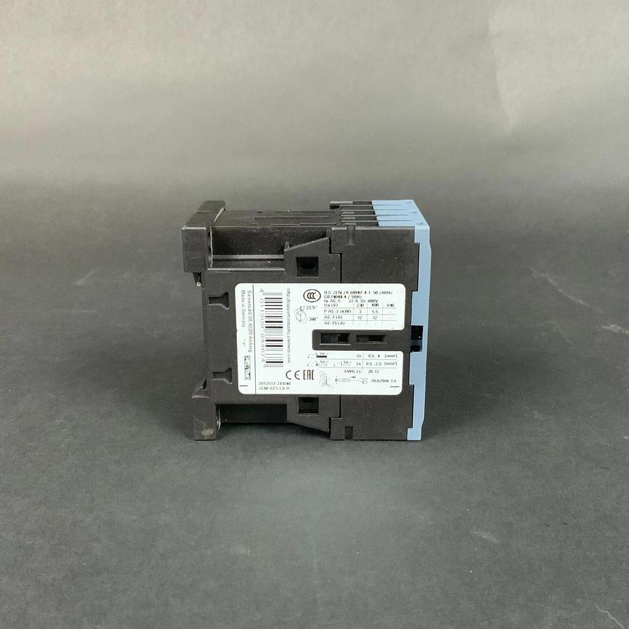 Used SIEMENS 3RT2517 2BB40 CONTACTOR ($30 OBO)