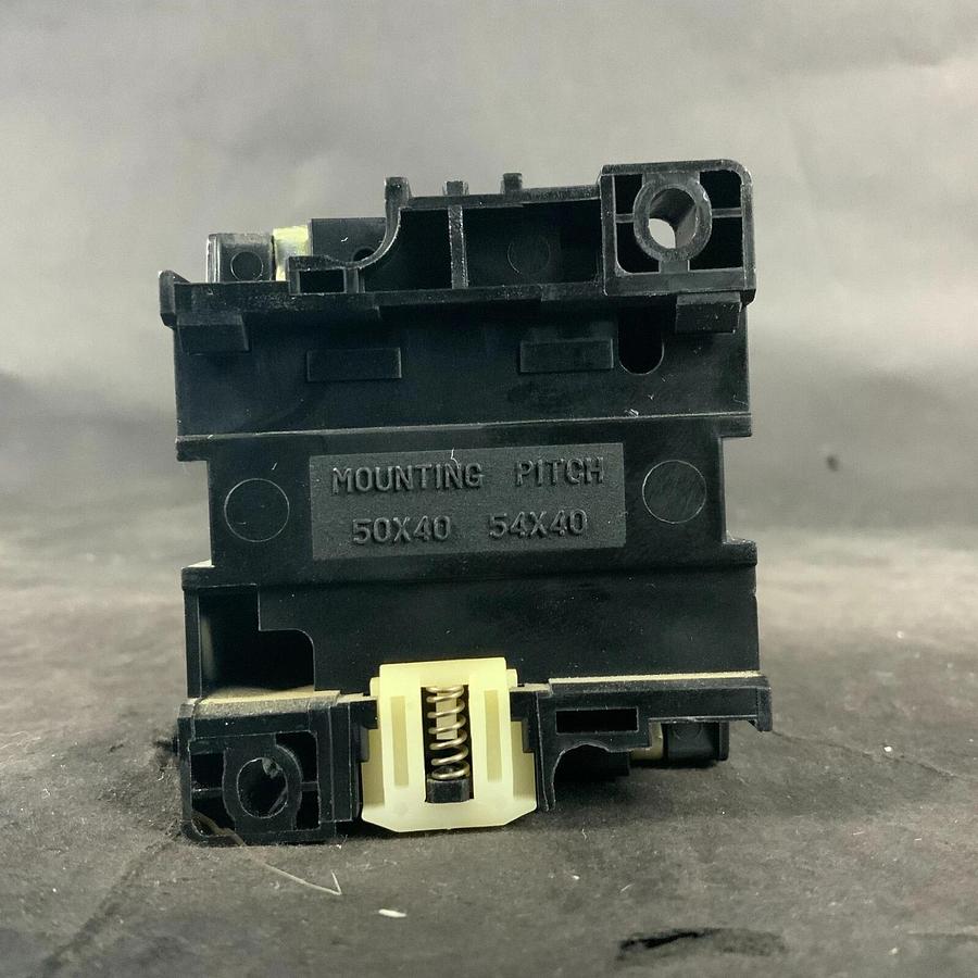 Used MITSUBISHI SR-40RM CONTACTOR RELAY ($100 OBO)