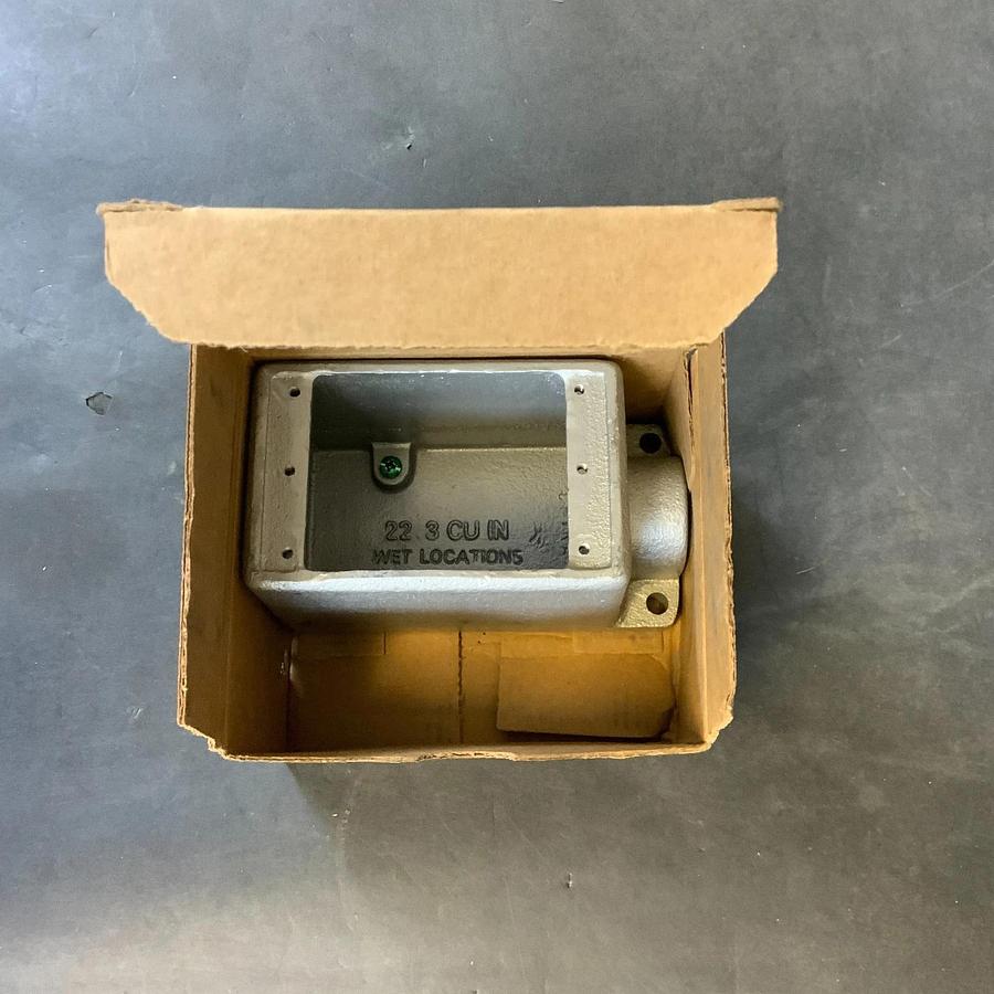 THOMAS & BETTS FD2-TB 3/4” CAST DEVICE BOX ($30 OBO)