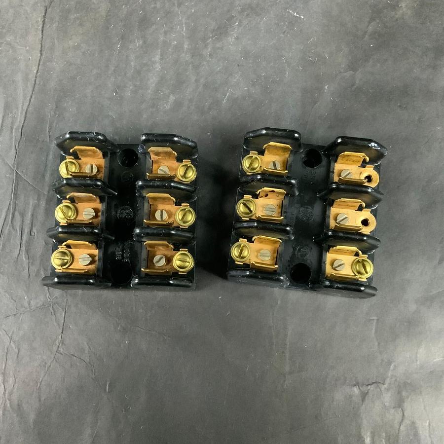 Used GENERAL ELECTRIC FUSE HOLDER 30A 250V - SET OF 2 ($30 OBO)